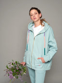 Oversize Sweatjacke in Mint geschlossen