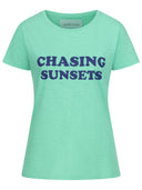 T-Shirt Chasing Sunsets grün