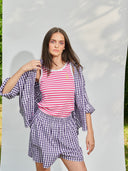 Rib Top Sunrise Club in fuchsia am Model