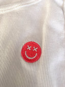 Rib Top in weiss mit Smiley Detail