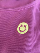 Rib Top in fuchsia mit Smiley Detail