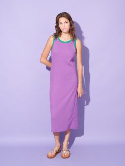 Rib Kleid in lila am Model