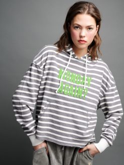 Hoodie Monday again in grau am Model