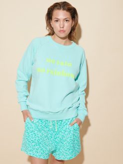 No rain no rainbow in türkis am Model