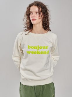 Bonjour weekend Sweter in creme weiß am Model