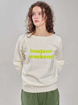 Bonjour weekend Sweter in creme weiß am Model