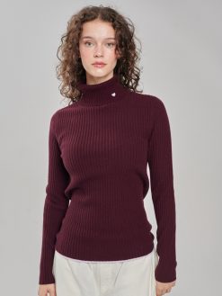 Kaschmir Rippstrick Rollkragenpullover in bordeaux am Model