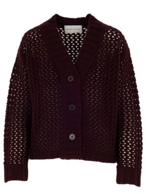 Lochstrickjacke in bordeaux Vorderansicht
