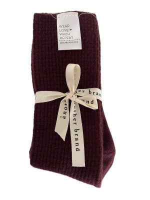 Socken aus feinem Kaschmir in bordeaux