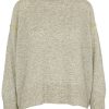 Pullover in hellgrau mit Kontrastnaht in gelb
