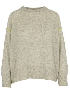 Pullover in hellgrau mit Kontrastnaht in gelb