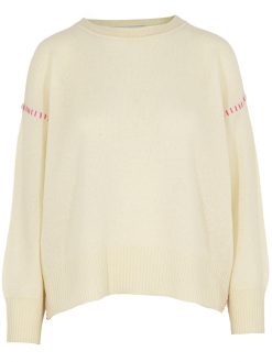 Lässiger Pullover in off white mit Kontrastnähten in pink